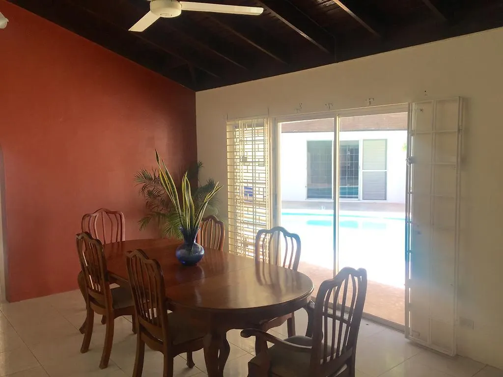 招待所 蒙特哥贝 La Casa Feliz酒店